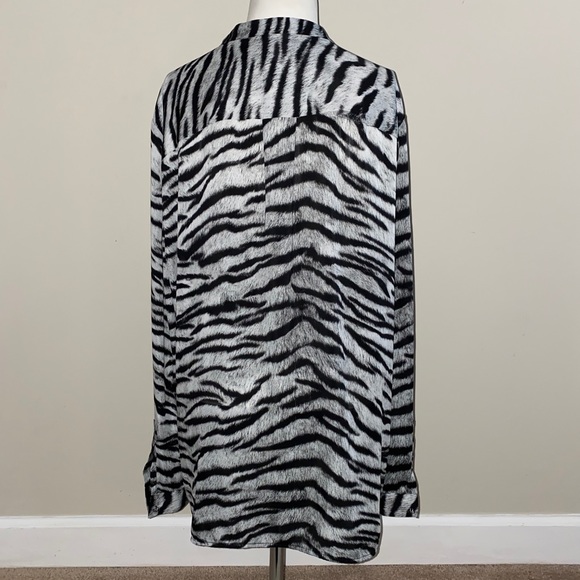 Michael Kors XL zebra print button up blouse - Picture 3 of 8